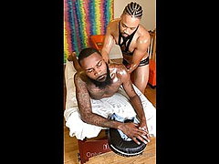 Homoerotic massage from a straight guy