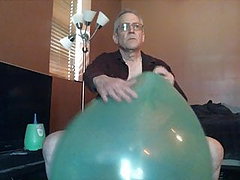 Four Big Soft Balloons Exploded! - Retro - Balloonbanger