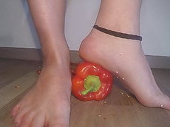 Barefoot food crush paprika