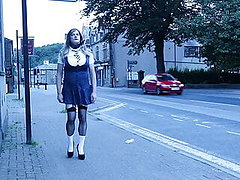 uniforme, en plein air, mature, la nudité en public, gros seins