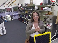 French pawnshop amateur sucking pov dick before riding