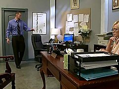 Office sex grants MILF manager the best orgasm