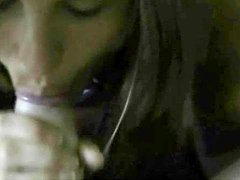 Amateur brunette is fucking in her puss