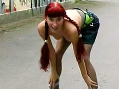 Rollerblading babe flashes in public