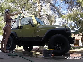 Car wash hottie