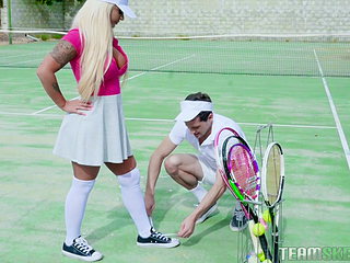 court de tennis, blanc, blonde, athlétique, jeune
